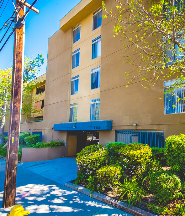 IMT 6228 Fulton Pet Friendly Apartments in Van Nuys