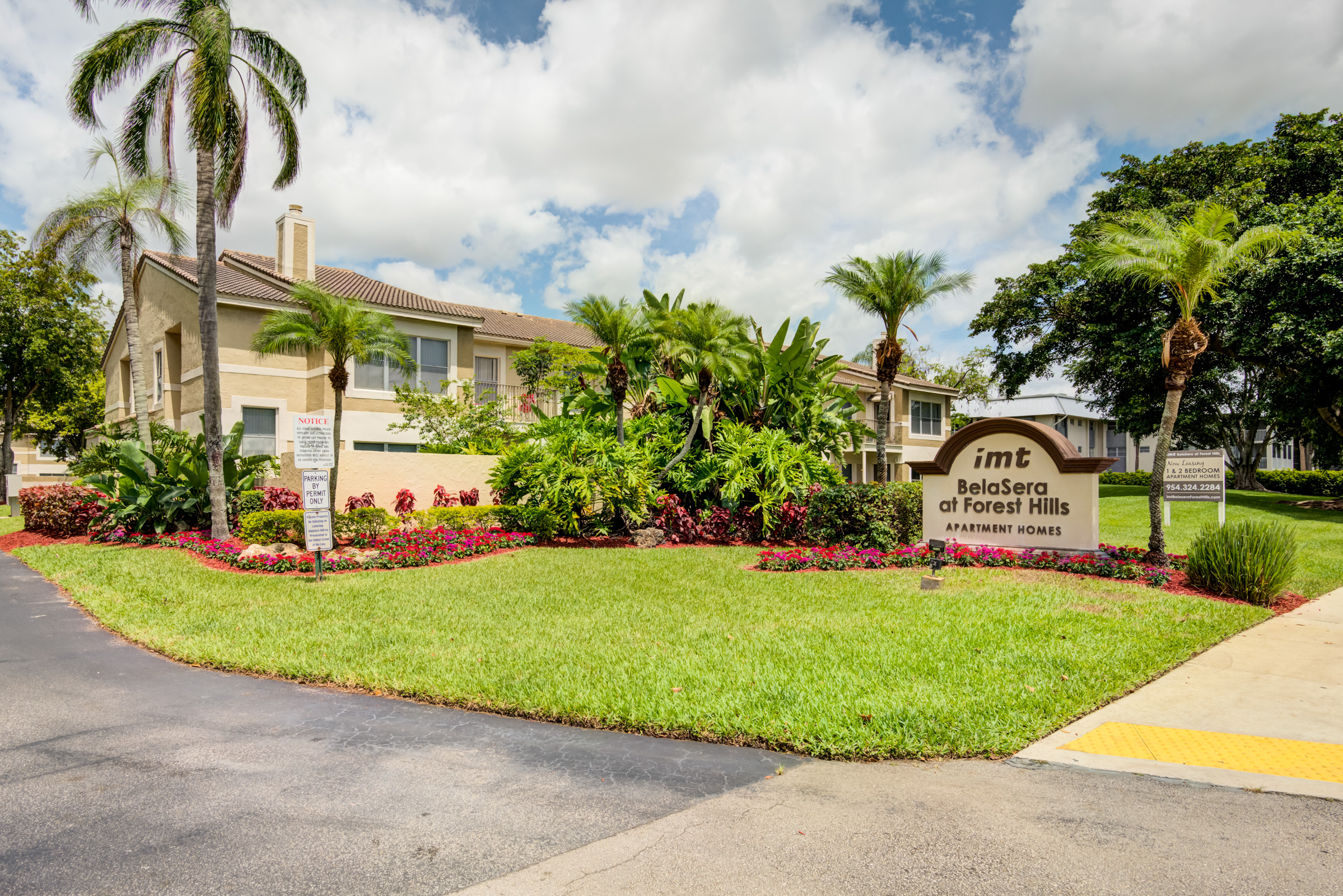 IMT Belasera at Forest Hills Tour One & Two Bedroom Florida Apartments