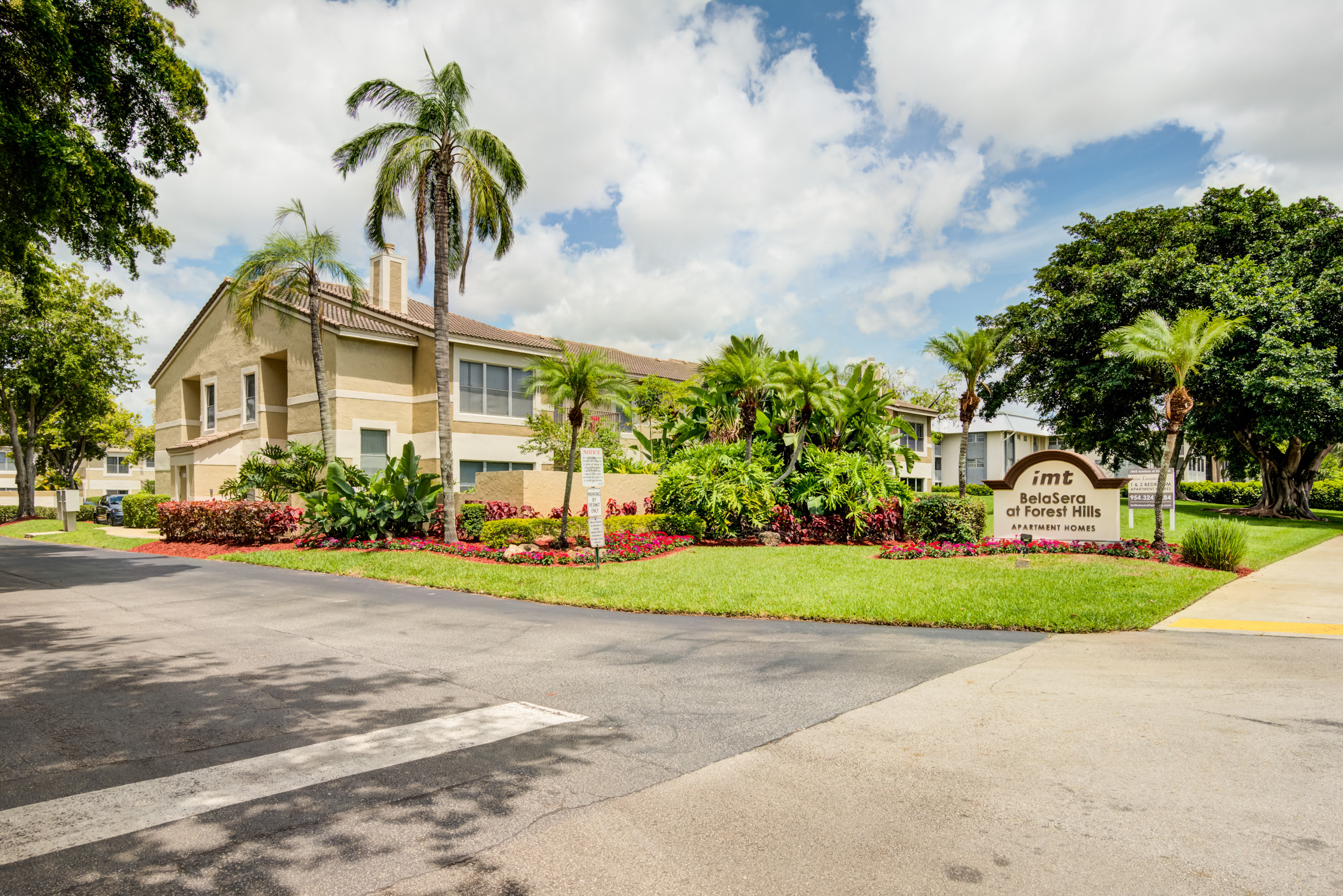 IMT Belasera at Forest Hills Tour One & Two Bedroom Florida Apartments