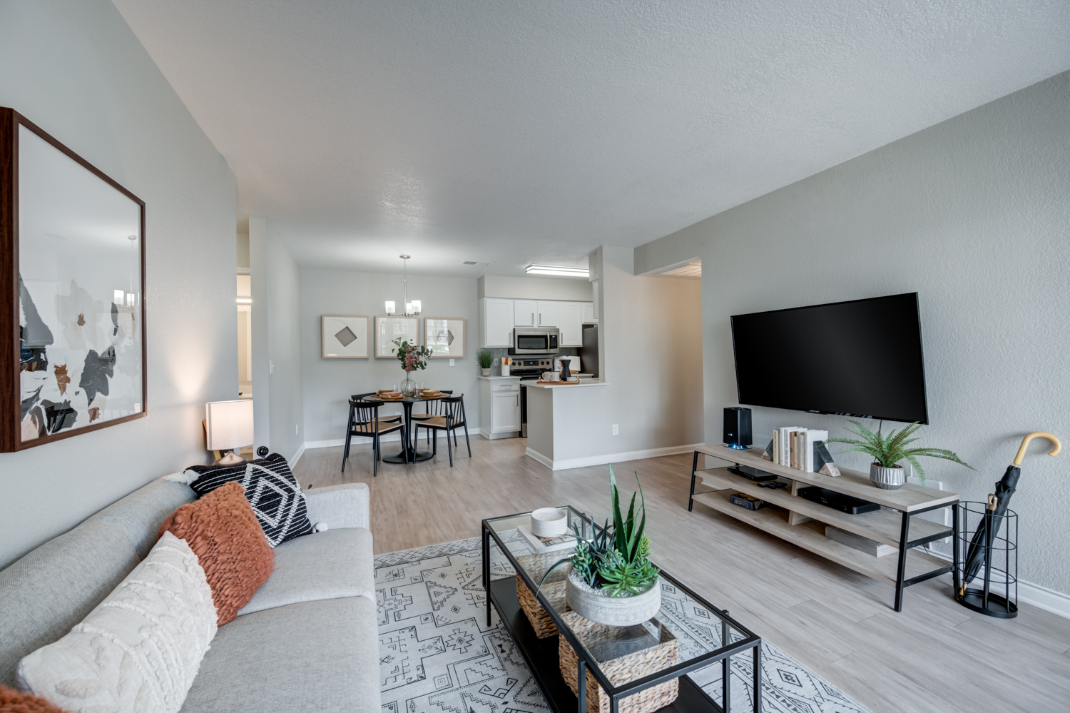 IMT Ahwatukee Newly Remodeled Apartments For Rent In Phoenix