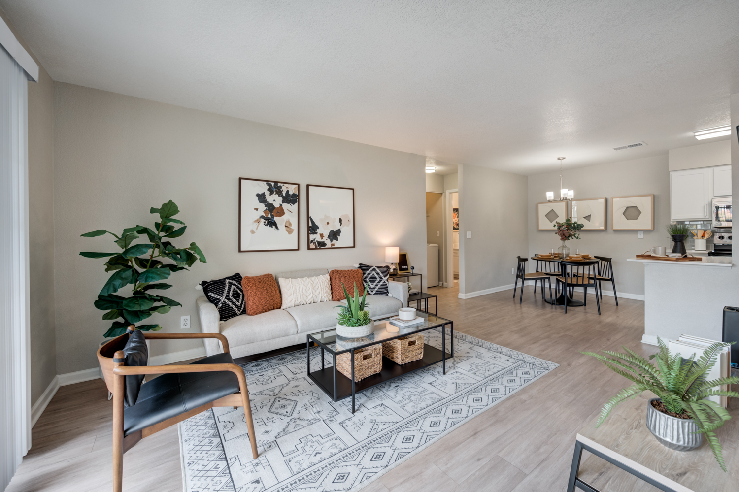 IMT Ahwatukee Newly Remodeled Apartments For Rent In Phoenix