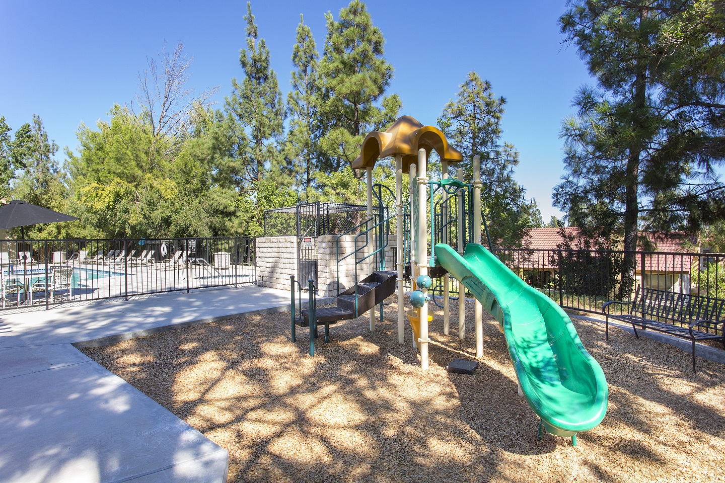 IMT Summerset Village PetFriendly Apartments In Chatsworth, CA